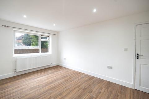2 bedroom flat to rent, Cambridge Road, Kingston Upon Thames