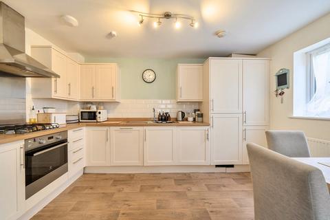undefined, Henlow Place, Farnborough, Hampshire, GU14