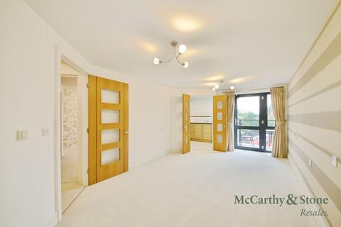 1 bedroom apartment for sale, Mandeville Court, Darkes Lane, Potters Bar, Hertfordshire, EN6 1BZ