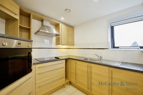 1 bedroom apartment for sale, Mandeville Court, Darkes Lane, Potters Bar, Hertfordshire, EN6 1BZ