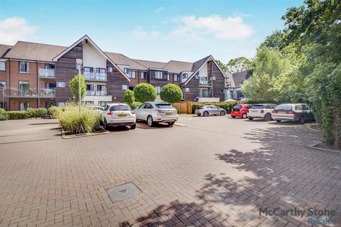 1 bedroom apartment for sale, Mandeville Court, Darkes Lane, Potters Bar, Hertfordshire, EN6 1BZ