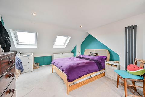 4 bedroom semi-detached house for sale, Longford Road, Twickenham, TW2