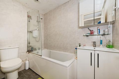 2 bedroom terraced house for sale, Tresillian Gardens, West End, Southampton