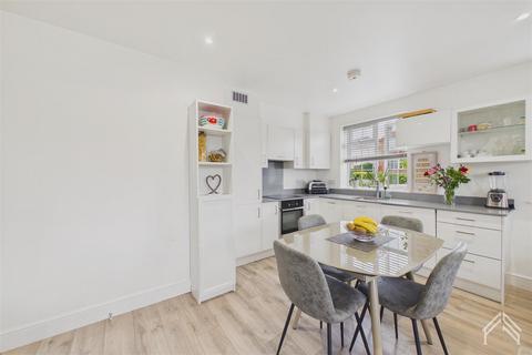 2 bedroom apartment for sale, Hale Lane, Edgware | London HA9