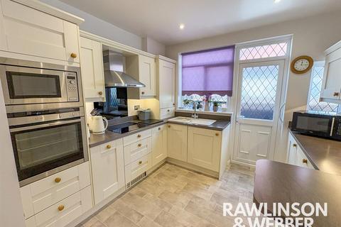 3 bedroom detached bungalow for sale, Third Close, West Molesey KT8