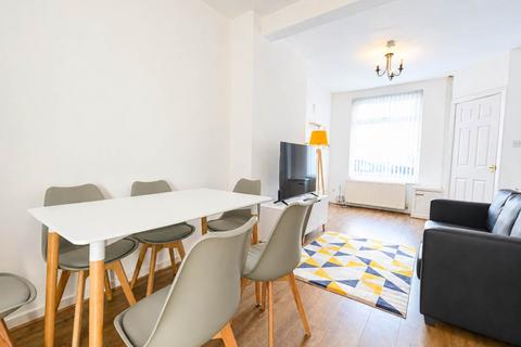 2 bedroom flat share to rent, Bishopgate Street - BILLS EXCLUDED, Wavertree, Liverpool