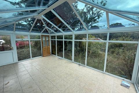 2 bedroom detached bungalow for sale, Cenarth, Newcastle Emlyn, SA38