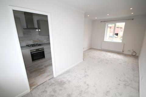 2 bedroom apartment to rent, Hampden Road, Chalfont St Peter SL9
