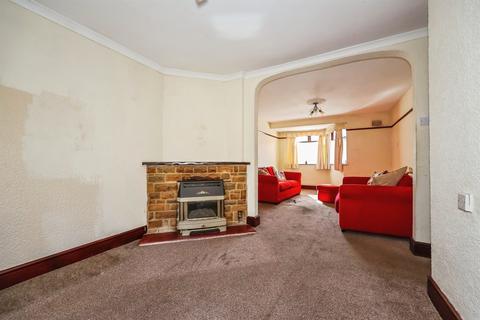 3 bedroom semi-detached house for sale, Edale Square, Ilkeston