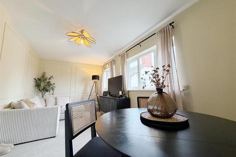 1 bedroom apartment for sale, Chester Road, Wrexham LL12