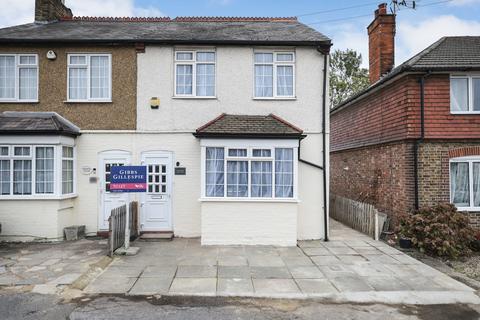 3 bedroom semi-detached house to rent, Ducks Hill Road, Ruislip, HA4