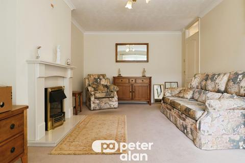 2 bedroom semi-detached bungalow for sale, Avonridge, Thornhill, Cardiff