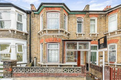 5 bedroom house of multiple occupation for sale, Rosebery Avenue, London, London, E12 6PY