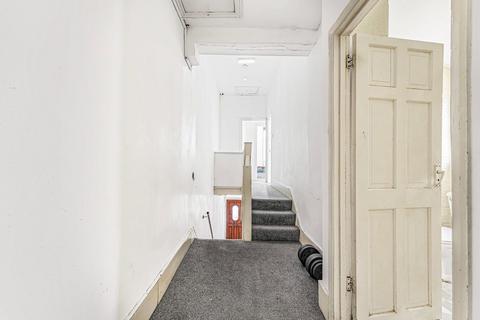 5 bedroom house of multiple occupation for sale, Rosebery Avenue, London, London, E12 6PY