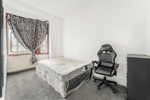 5 bedroom house of multiple occupation for sale, Rosebery Avenue, London, London, E12 6PY