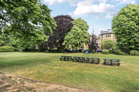 2 bedroom flat for sale, The Gardens, East Dulwich, London, SE22