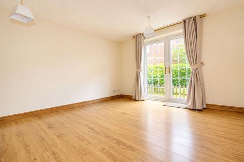 2 bedroom semi-detached house to rent, Taverners Road, Leicester, LE4