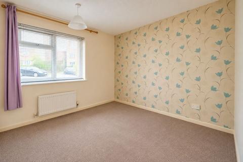 2 bedroom semi-detached house to rent, Taverners Road, Leicester, LE4