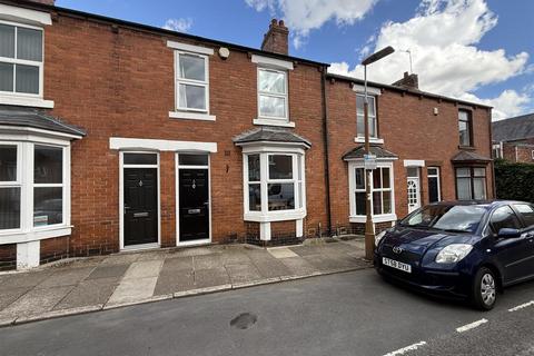 5 bed terraced house for rent in Lawson Terrace, Durham City