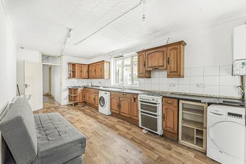 4 bedroom terraced house for sale, Rosebery Avenue, London, E12