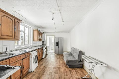 4 bedroom terraced house for sale, Rosebery Avenue, London, E12