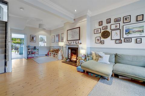 4 bedroom house for sale, Windmill Road, Hampton Hill