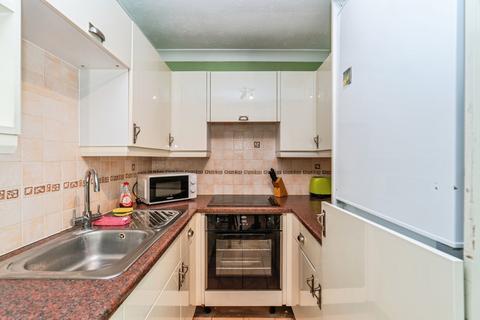 1 bedroom flat for sale, Wide Lane, Southampton, Hampshire, SO18