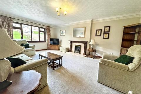 3 bedroom detached bungalow for sale, Hawthorn Close, Pentlepoir, Saundersfoot