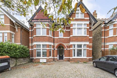 2 bedroom flat to rent, St. Leonards Road, London, W13