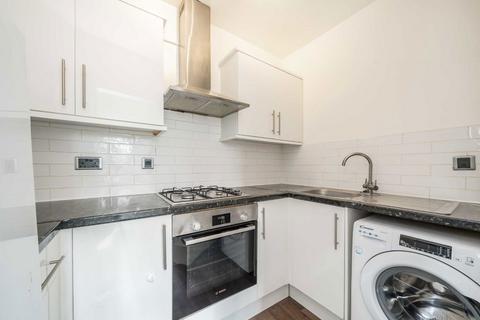 2 bedroom flat for sale, Exeter Road, London NW2