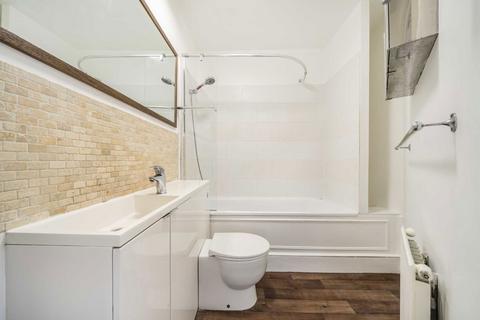 2 bedroom flat for sale, Exeter Road, London NW2
