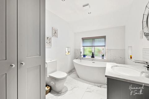 3 bedroom detached house for sale, Church Hill, Epping CM16