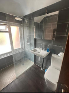 3 bedroom house to rent, Honeycroft Hill, London, UB10