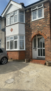 3 bedroom house to rent, Honeycroft Hill, London, UB10