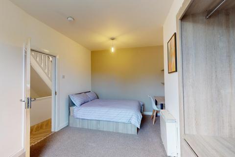3 bedroom house to rent, The Village Street, Leeds LS4