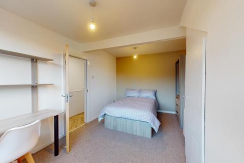 3 bedroom house to rent, The Village Street, Leeds LS4