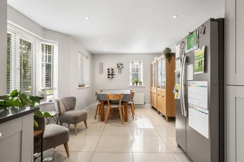 4 bedroom detached house for sale, Soprano Way, Esher, KT10