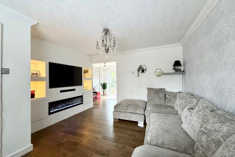 3 bedroom detached house for sale, The Belfry, Luton, LU2