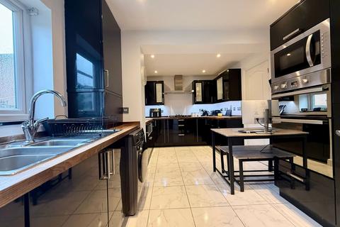 3 bedroom detached house for sale, The Belfry, Luton, LU2