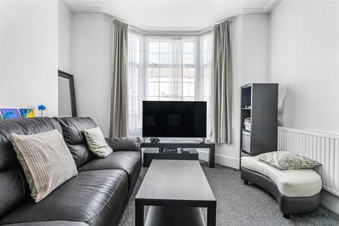 3 bedroom house for sale, Halley Road, London