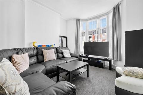 3 bedroom house for sale, Halley Road, London