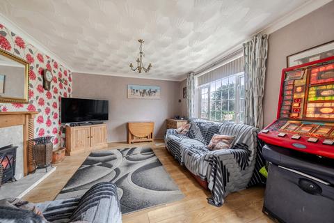 3 bedroom end of terrace house for sale, Anstridge Road, London