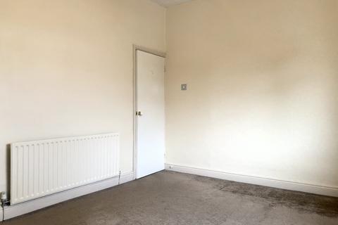 2 bedroom house to rent, Eccles, Manchester, M30