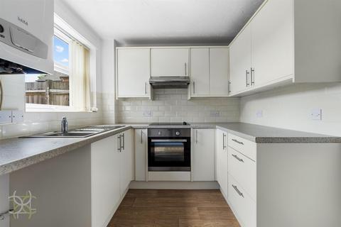 2 bedroom end of terrace house to rent, St. Philips Drive, Evesham
