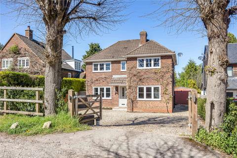 3 bedroom detached house for sale, Walton Avenue, RG9 1LA