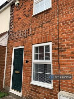 2 bedroom terraced house to rent, Kendall Road, Colchester, CO1