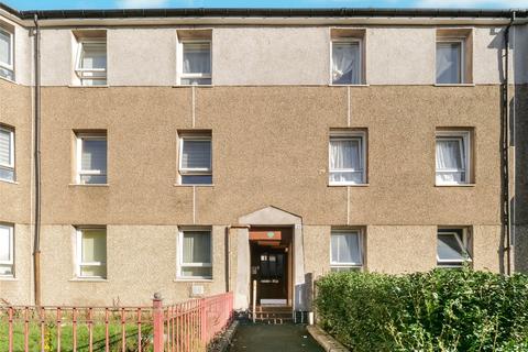 3 bedroom flat for sale
