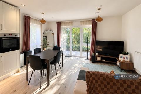 2 bedroom flat to rent, May House, Watford, WD18