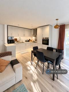 2 bedroom flat to rent, May House, Watford, WD18