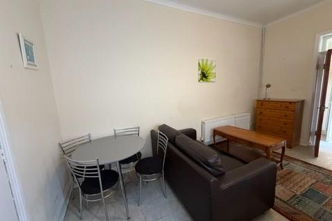 Studio to rent, 18 Riversdale Terrace, Sunderland